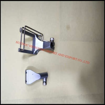 工業用縫製機械の部品 中国から,プレッシャーフット ASM. PARTS NO:107-81854,FEED LOCK 縫製機械 LU -2266N -7