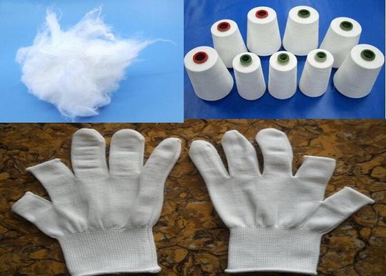 手袋ヤーンを作るための明るい未加工白い1.5dtex×38mmポリエステル原料
