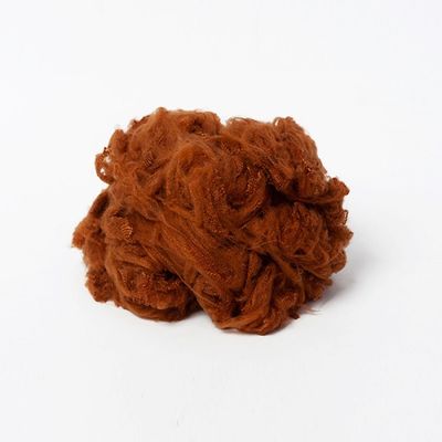 ラクダによって着色される1.2D 32mmポリエステル毛布のための原料にまいはだを詰めるため